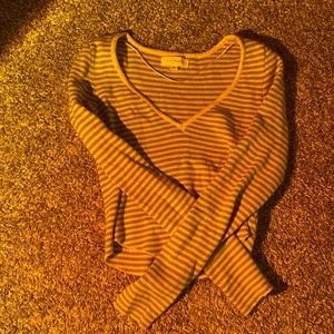 Long sleeve shirt/ sweater (size small)